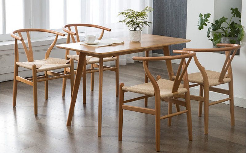 Các loại bàn ăn gỗ