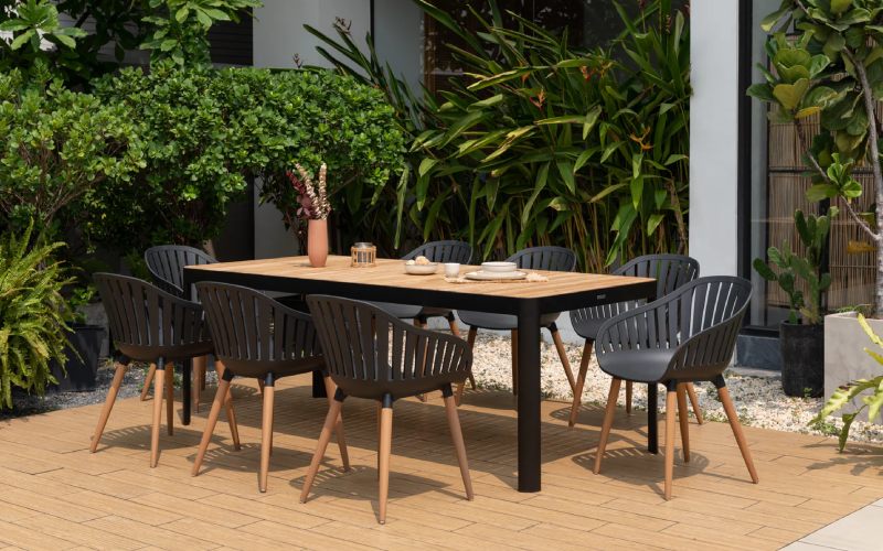 Ghế nhựa ngoài trời là gì