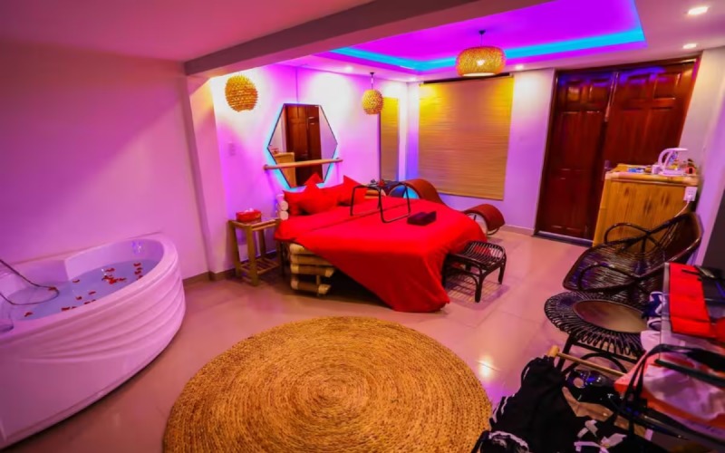 khach-san-long-den-do