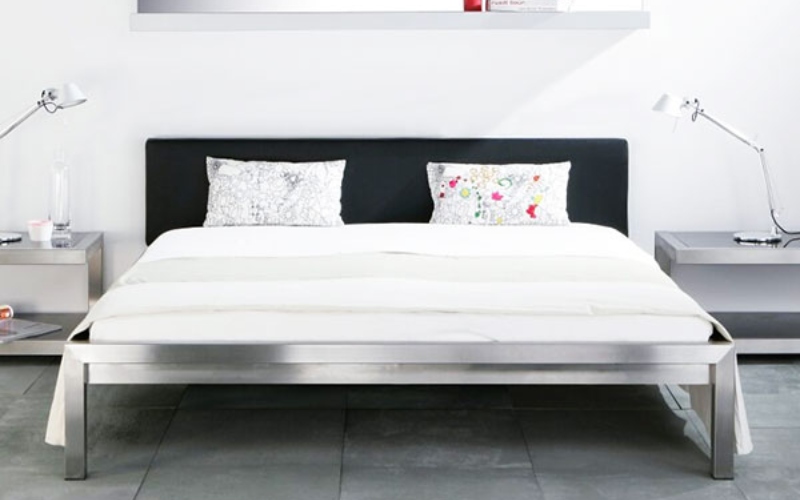 Ưu nhược điểm giường ngủ inox 304